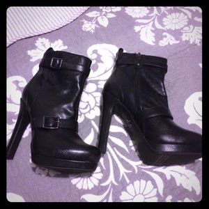 Rock & Republic boots size 6